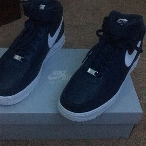 Nike Air Force 1 Mid ‘07